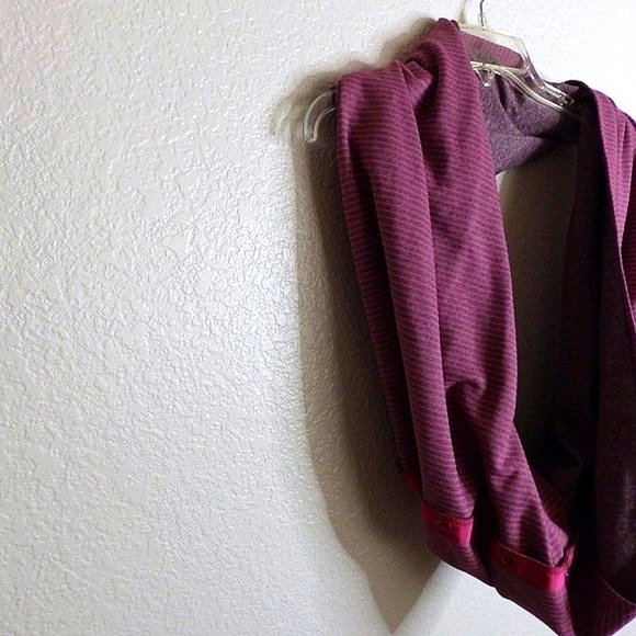 Lululemon Vinyasa Scarf (Rulu)qTonka Stripe Red Grape Minty Pink - Picture 4 of 6